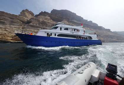 Oman Explorer - Extra Divers
