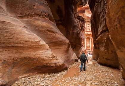 Le passage du Siq à Petra en Jordanie