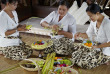 Indonésie - Bali - Ubud - Wapa di Ume Resort & Spa - Atelier de création d'offrandes