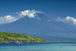 Indonésie - Java - Vue sur le Kawah Ijen depuis Bali © Edmund Low Photography – Shutterstock