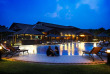 Malaisie - Circuit Batang Ai - Au bord de la piscine du Batang Ai Longhouse Resort