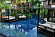 Malaisie - Kuala Lumpur - Villa Samadhi - Piscine et lits de repos