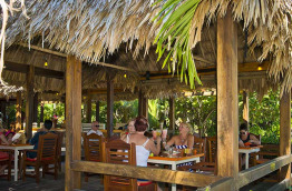 Belize - Ambergris Caye - Ramon's Village Resort - Restaurant Pineapples on the Beach