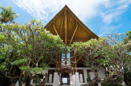 Indonésie - Bali - Candidasa - Lotus Bungalows - Façade de l'hôtel