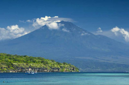 Indonésie - Java - Vue sur le Kawah Ijen depuis Bali © Edmund Low Photography – Shutterstock