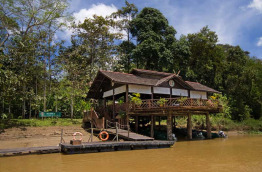 Malaisie - Circuit La rivière Kinabatangan - Embarcadère du Sukau Rainforest Lodge © Peter Lange