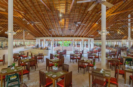 Maldives - Meeru Island Resort - Restaurant Farivalhu