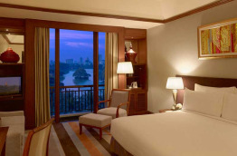 Myanmar - Yangon - Chatrium Hotel Royal Lake Yangon - Deluxe Lake View