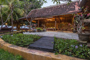 Indonésie - Bali - Pondok Sari Beach & Spa Resort @ Tom Vierus