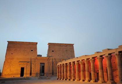 Égypte - Assouan - Spectacle son et lumière au Temple de Philae © Shutterstock, Freeprod33