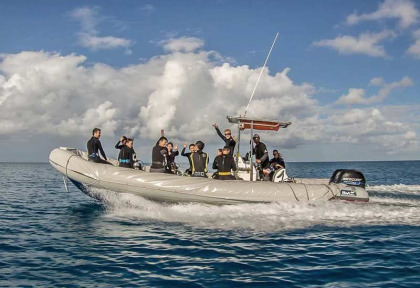 Polynésie française - Rangiroa - The Six Passengers & Blue Velvet Diving © Bernard Beaussier