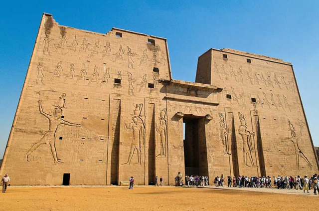 Égypte - Louxor - Visite des temples Esna et Edfou