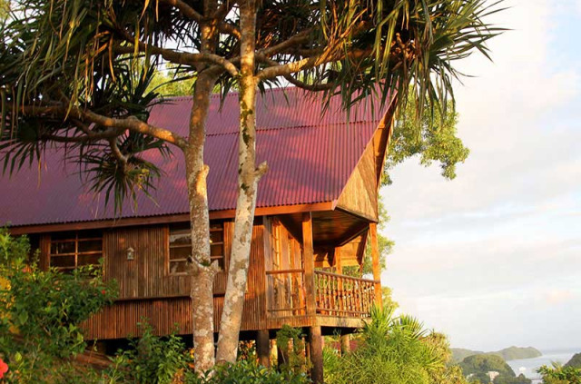 Palau - Aliibamou Resorts Carolines © Lin Sutherland