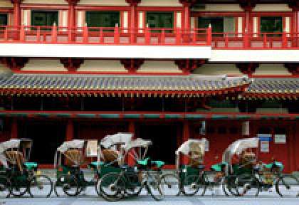 La facade de l’hôtel Raffles à Singapour