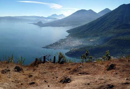 Lac Atitlan - Guatemala © Shutterstock - Raymond Gregory