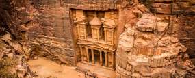Petra © Shutterstock - Pocholo Calapre